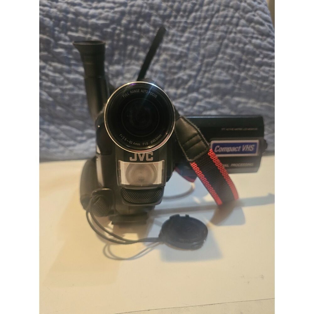 Vintage JVC GR-AXM230 Compact VHS-C Camcorder with 400x Digital Zoom.